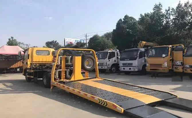 乌恰汽车中途维修案例